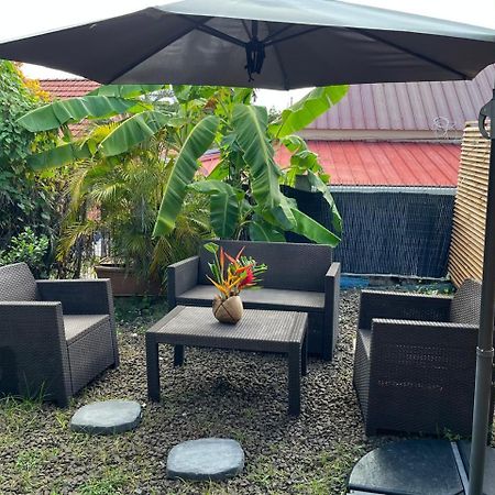 Agreable Appartement En Rez-De-Jardin A 450M De La Mer Sainte-Anne Extérieur photo