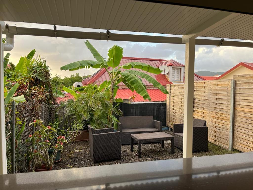 Agreable Appartement En Rez-De-Jardin A 450M De La Mer Sainte-Anne Extérieur photo
