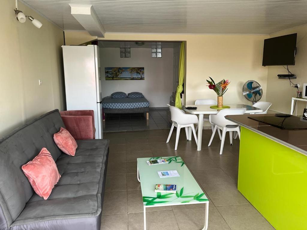 Agreable Appartement En Rez-De-Jardin A 450M De La Mer Sainte-Anne Extérieur photo