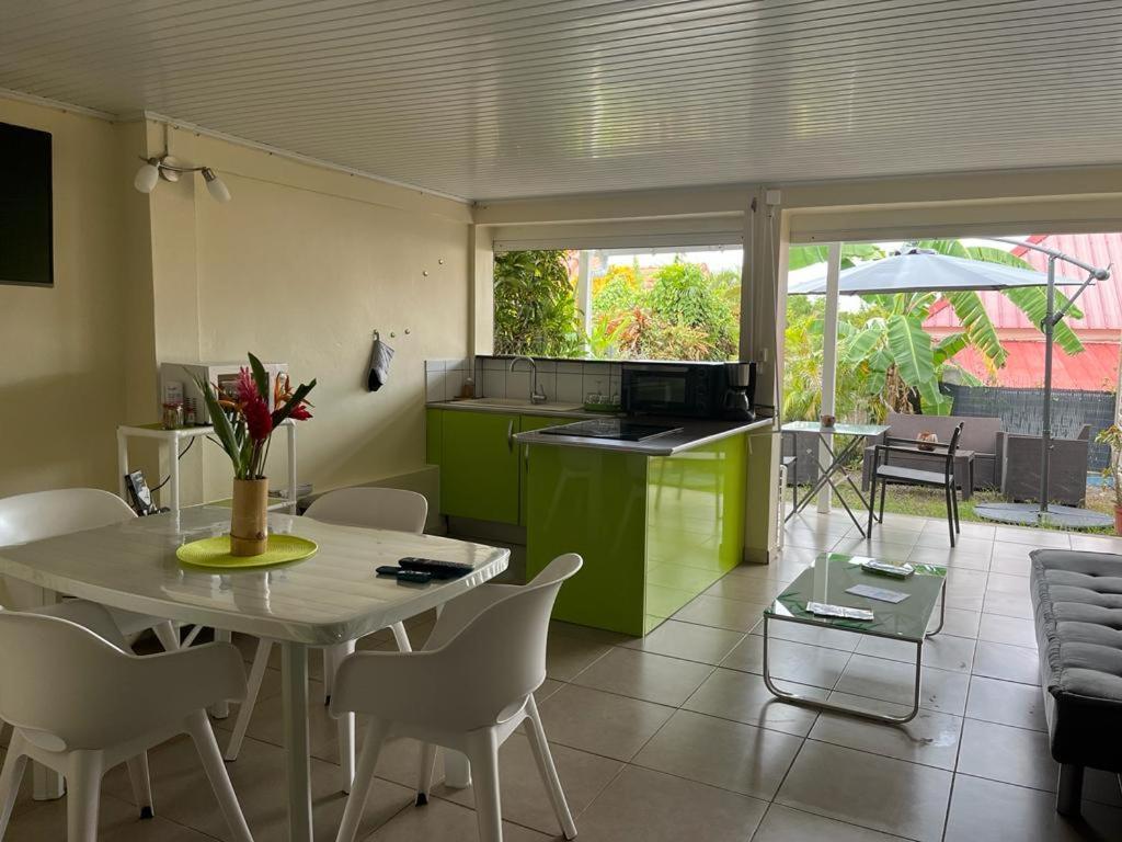 Agreable Appartement En Rez-De-Jardin A 450M De La Mer Sainte-Anne Extérieur photo