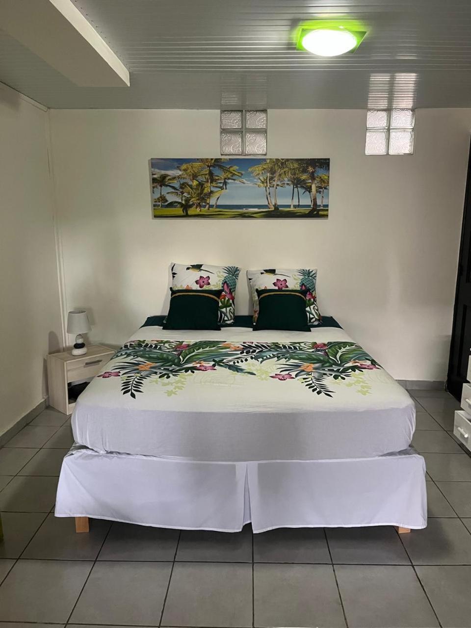 Agreable Appartement En Rez-De-Jardin A 450M De La Mer Sainte-Anne Extérieur photo